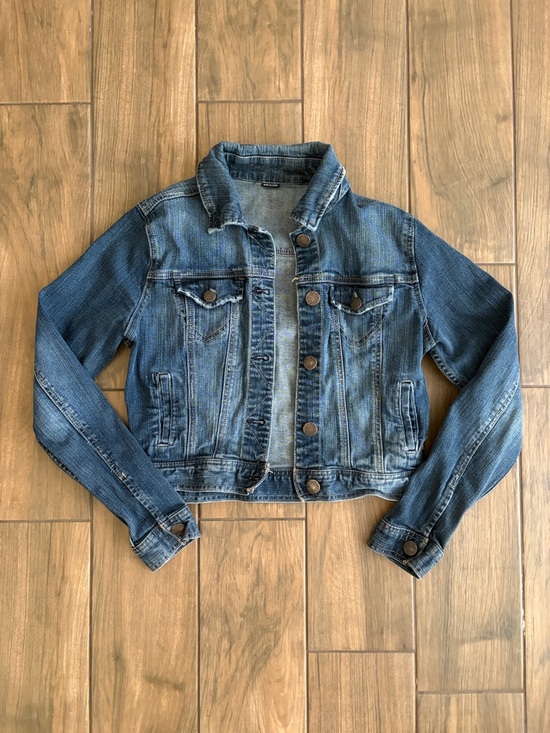 Celebrity Pink Jackets & Blazers - Celebrity Pink Distressed & Cropped Blue Denim Jacket